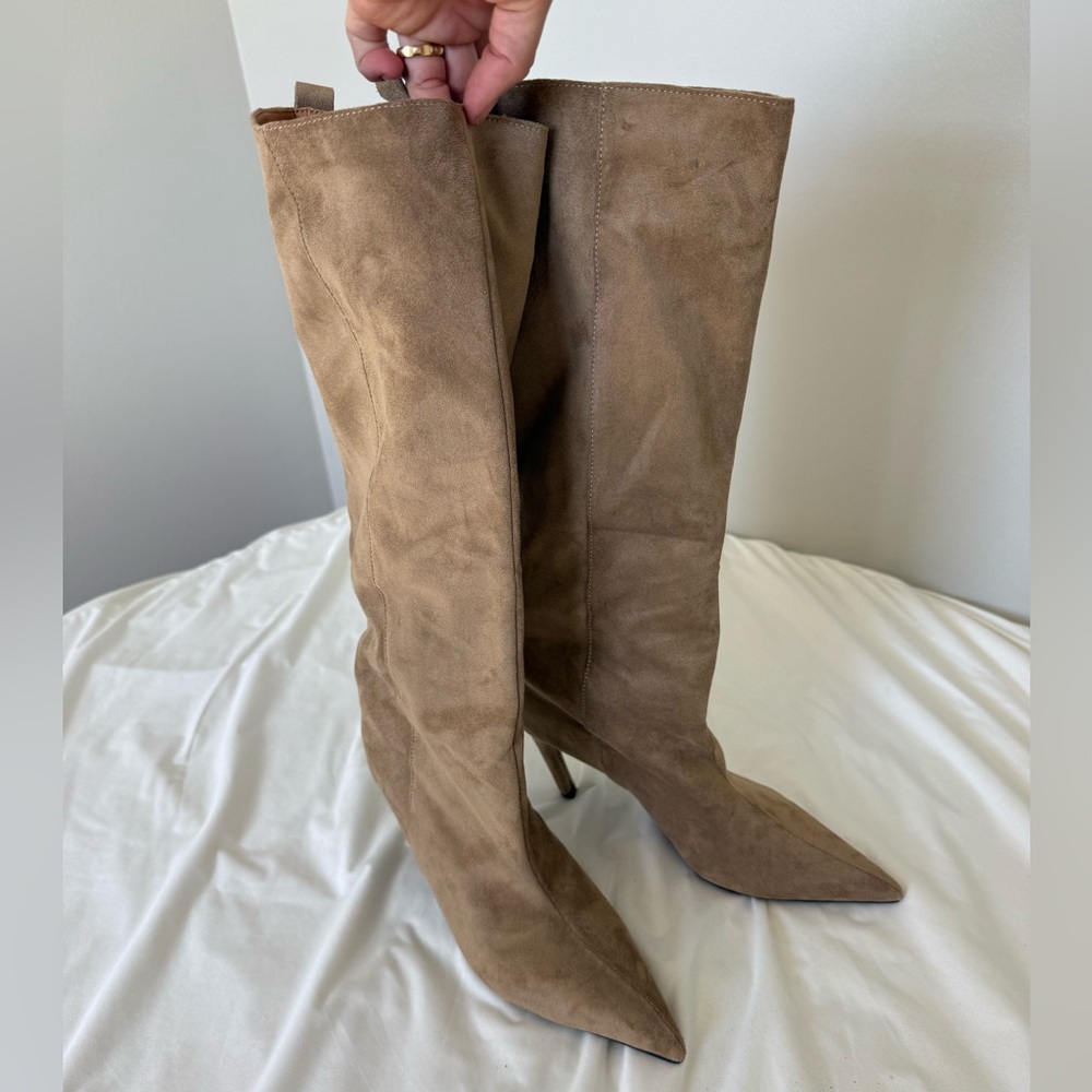 Amina Blu Jessi Suede Heeled Boots size 8 US WOMENS